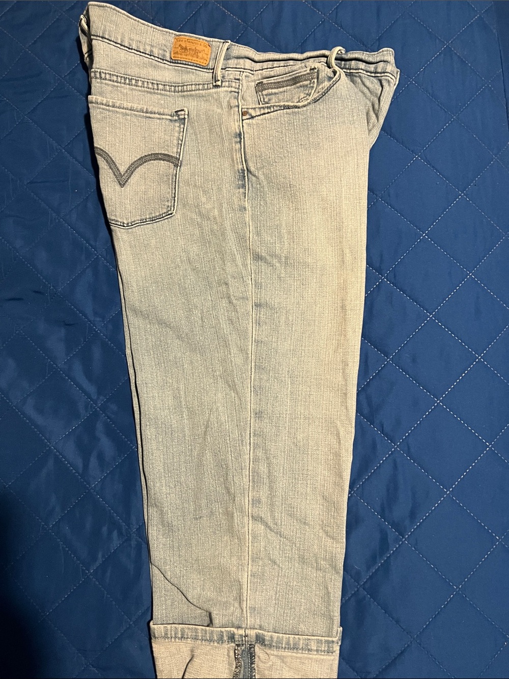 Vintage Levi's Light Wash Cuffed Women's Capris
